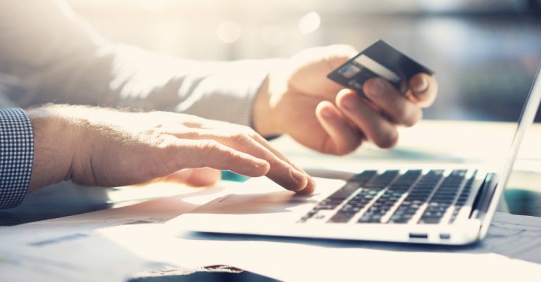 When Paying With a Credit Card Beats Cash